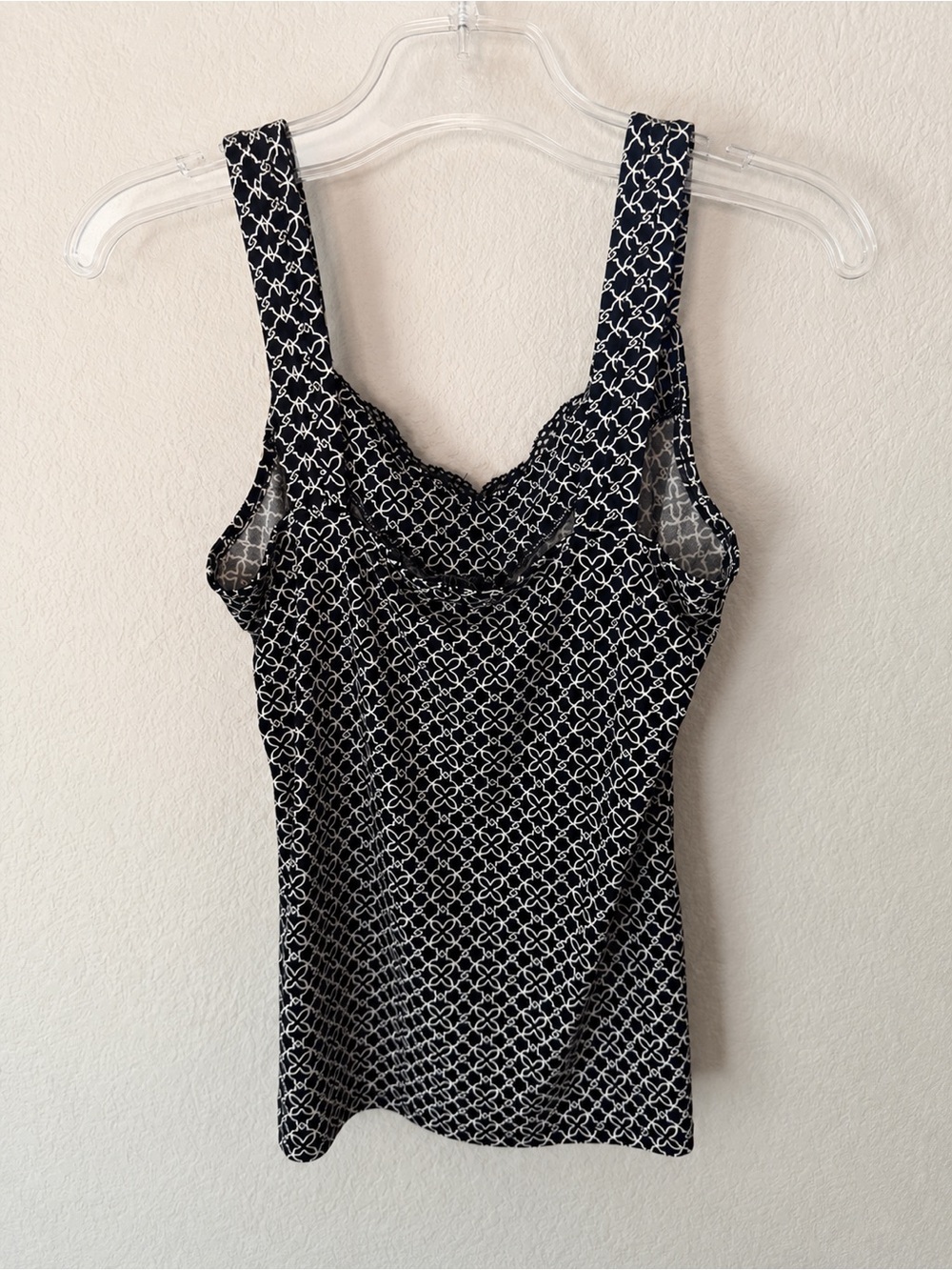 White House Black Market Black White Geometric Print Lace Trim Cami Tank Top M - Picture 2 of 4